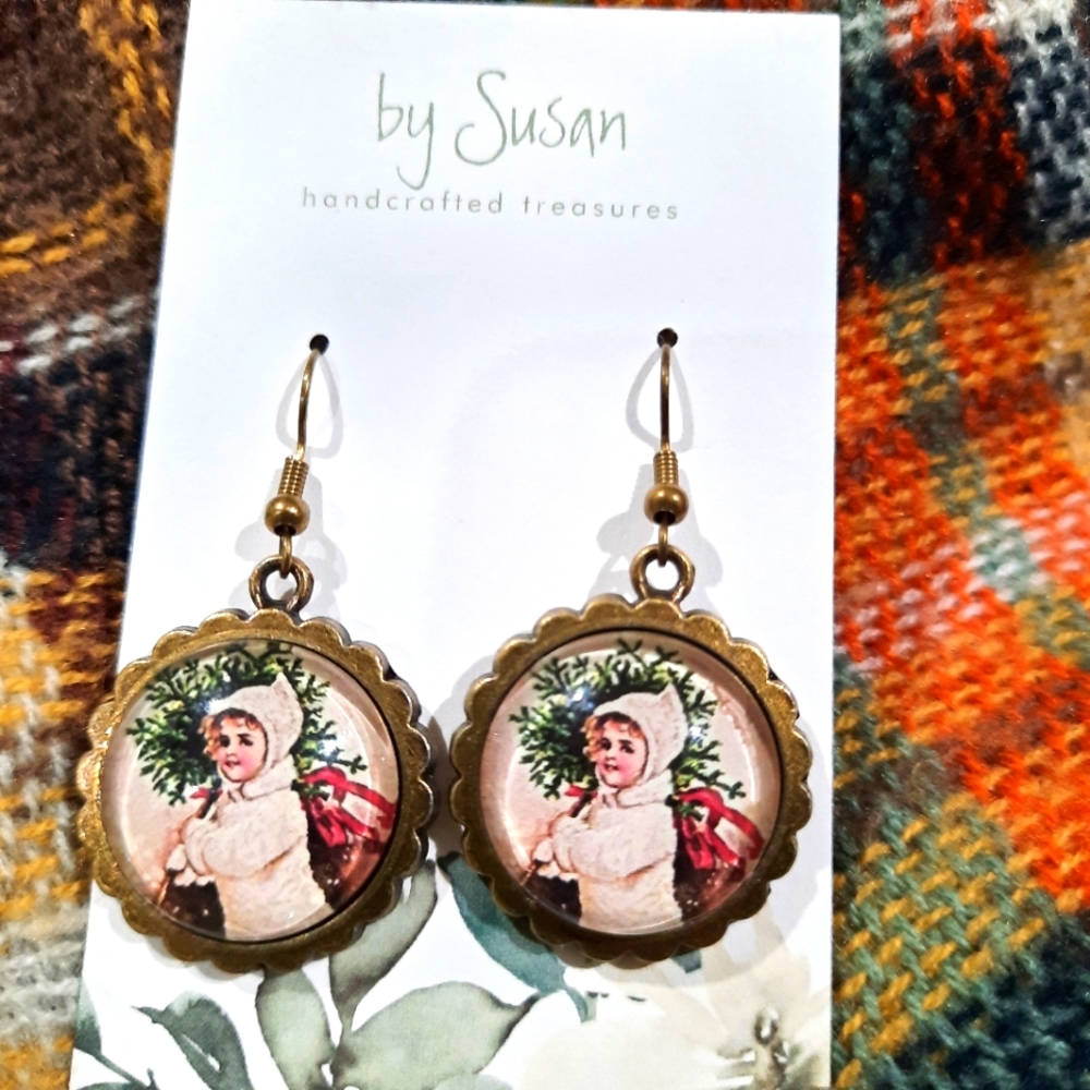New, handcrafted dangle earrings  Christmas themed🎄🎅